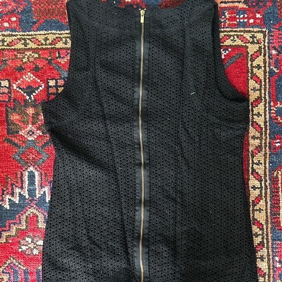 Short-Sleeve Neutral Top Bundle: Banana Republic, J.Crew, BCBG, Simons, ark & Co - Picture 9 of 14